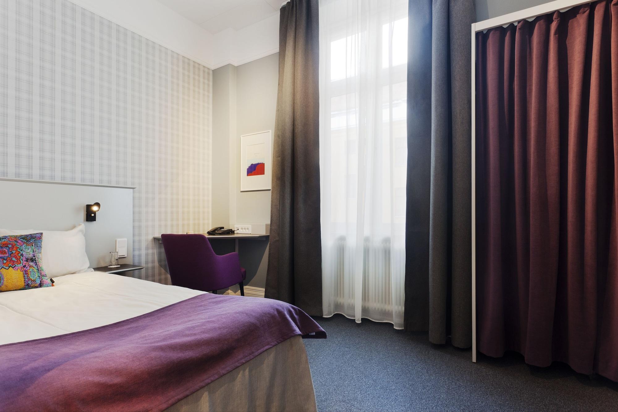 Hotel Oerebro Esterno foto
